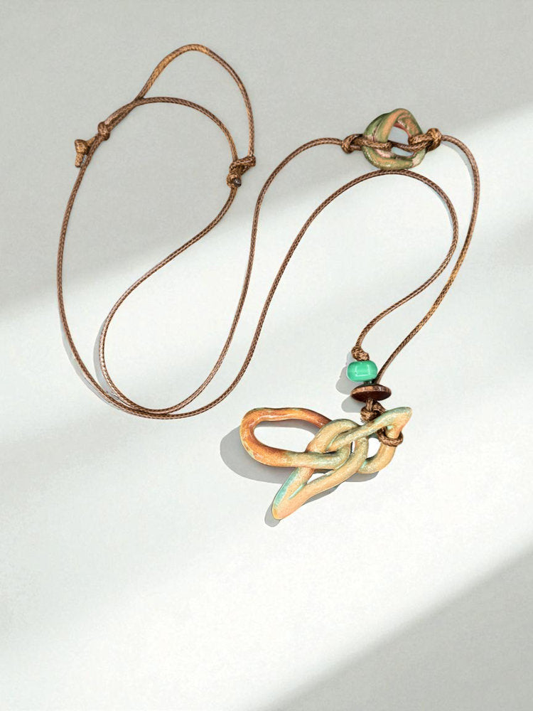 Collar con Nudo Céltico