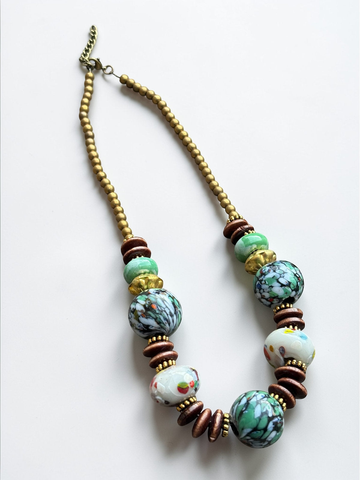 Collar con Detalles