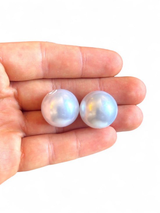 Plastic 18mm White Pearl