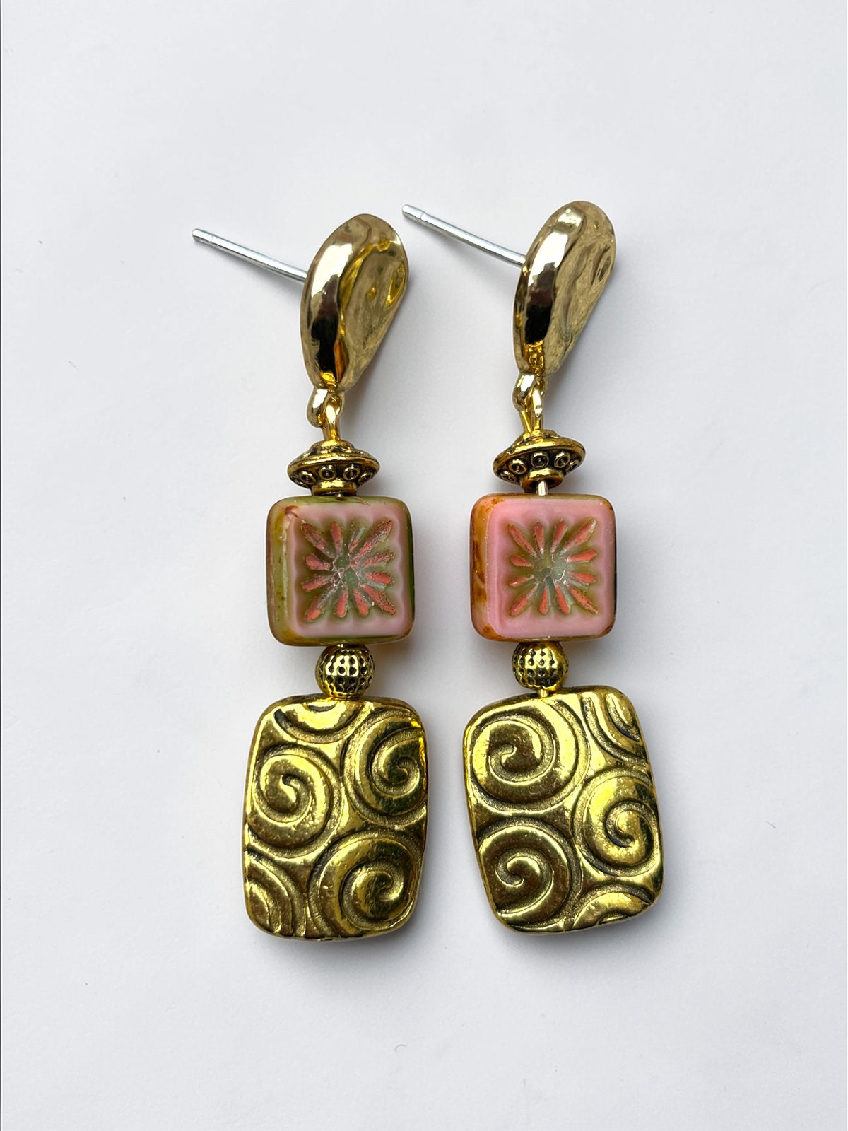 Aretes Remolino