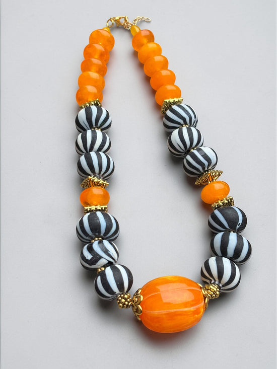 Collar de Rayas Naranjas